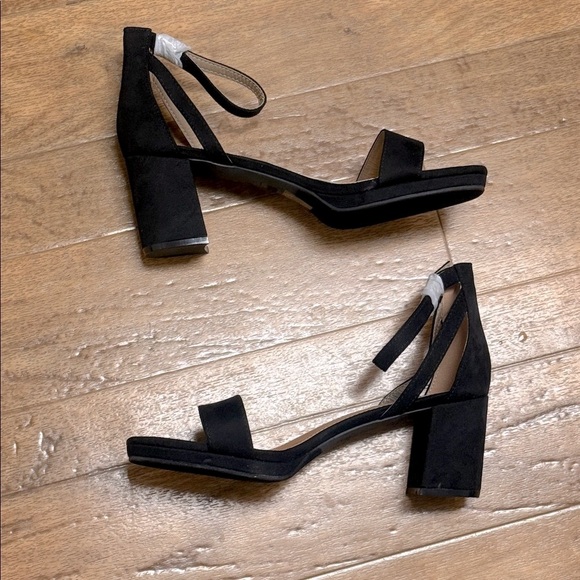 New!! Size 11 Heels w/ 3 inches - ROUGE HELIUM Black Heels - Picture 15 of 15